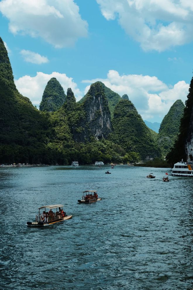 人均花费？桂林报团四日游路线推荐九游会J9跟团去桂林旅游4天3晚(图1)